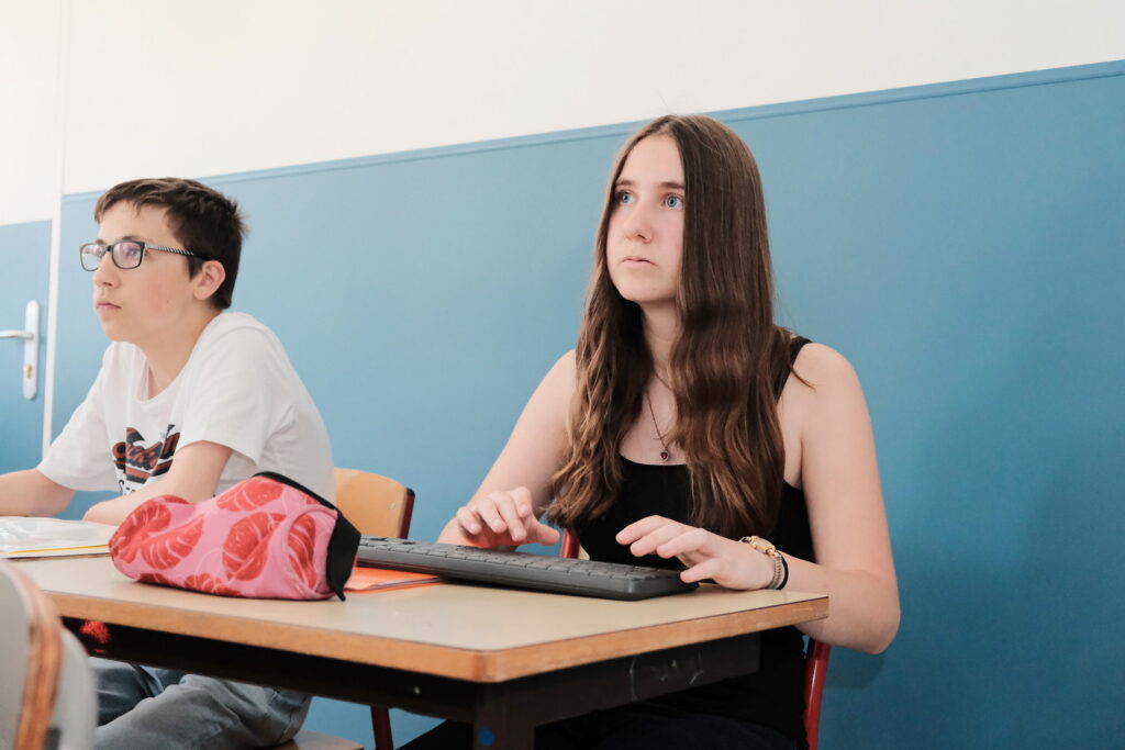 Élèves de 3e Prépa-Métiers en classe
