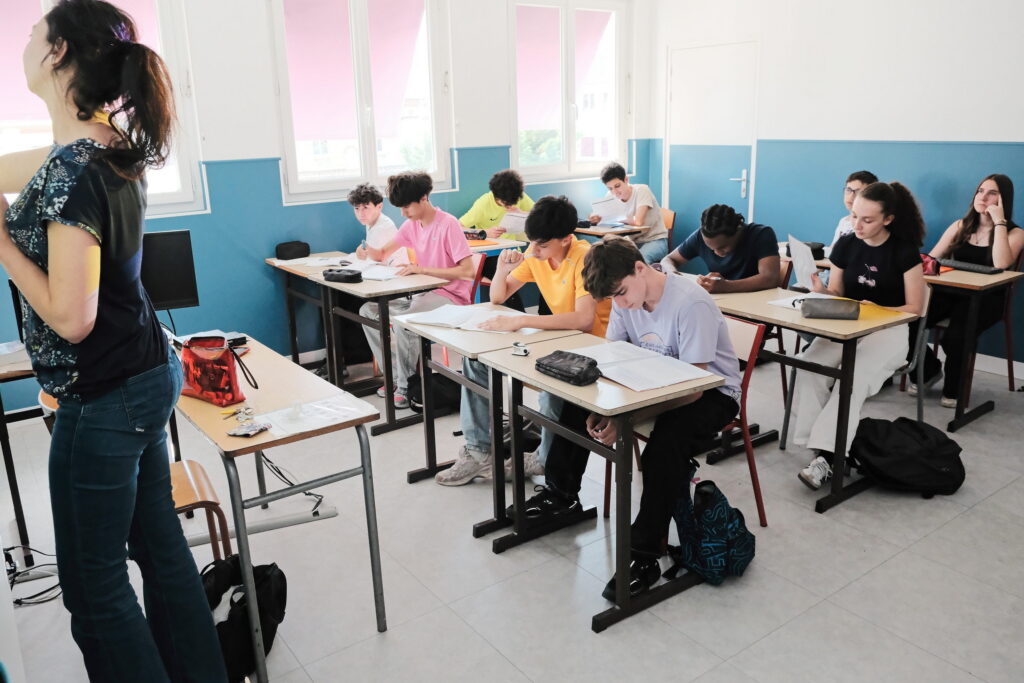 Élèves de 3e Prépa-Métiers en classe