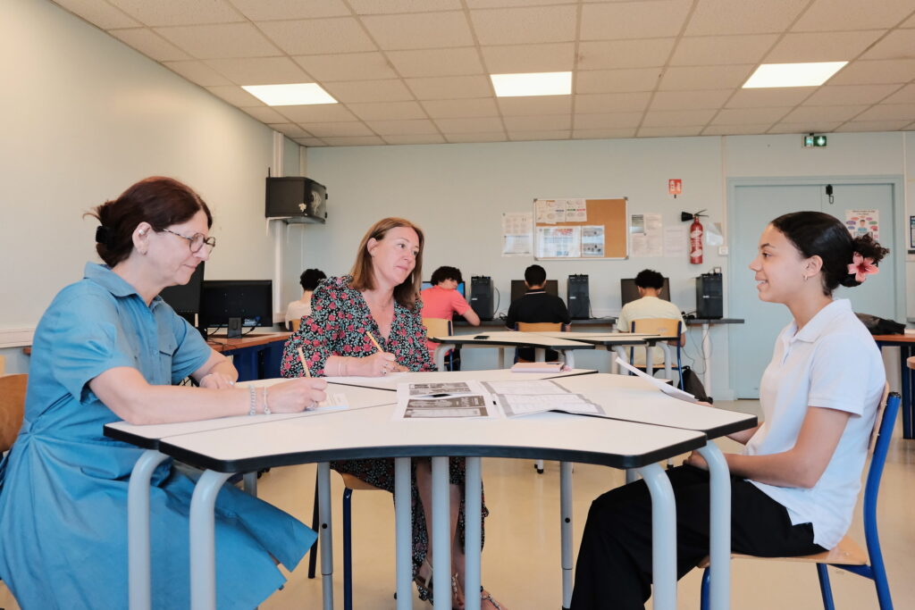 Élèves de 1re Vente et Accueil en cours