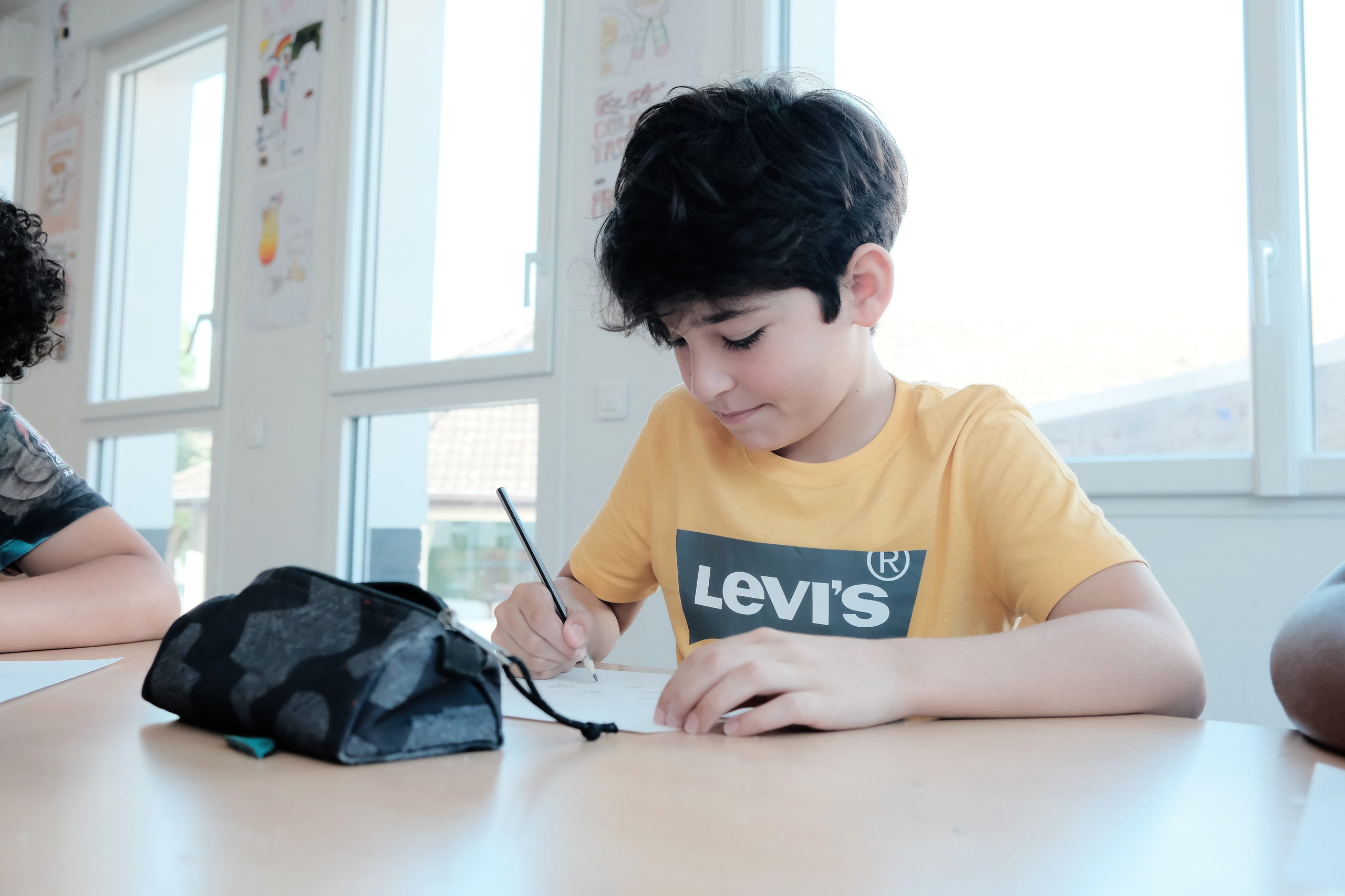 Élève de 6e en arts plastiques